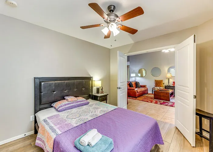 Casa vacanze 5 Mi To Downtown - Peaceful In